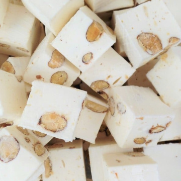 Cubes nougat amandes(5unité)